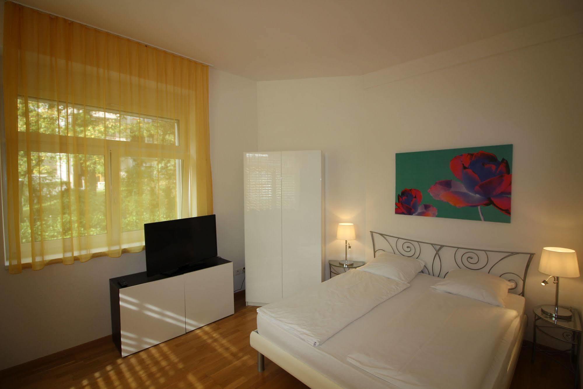 Swiss Star Oerlikon Inn Zurich Ngoại thất bức ảnh