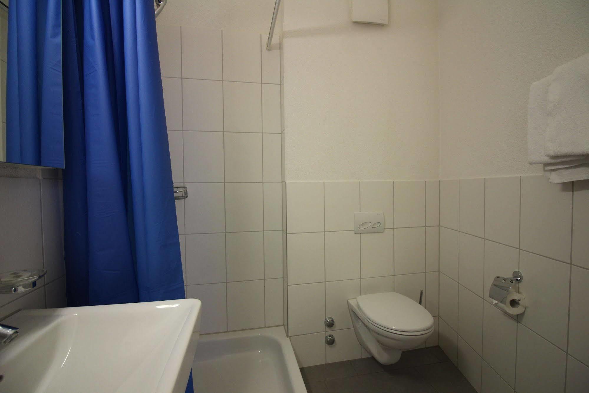 Swiss Star Oerlikon Inn Zurich Ngoại thất bức ảnh