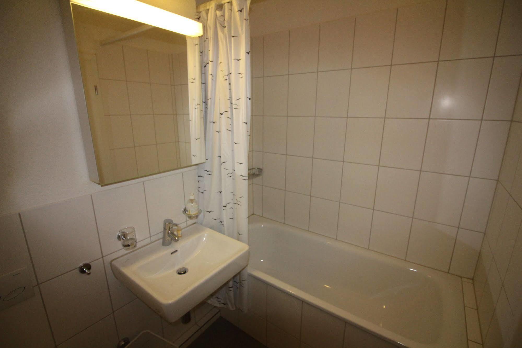 Swiss Star Oerlikon Inn Zurich Ngoại thất bức ảnh